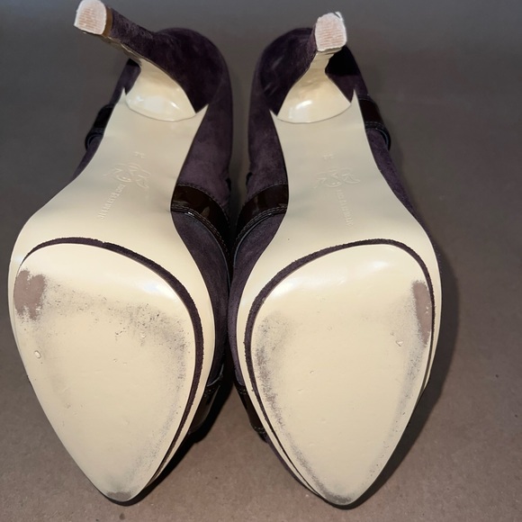 ROCK & REPUBLIC Suede and Leather platform booties. - Picture 6 of 6